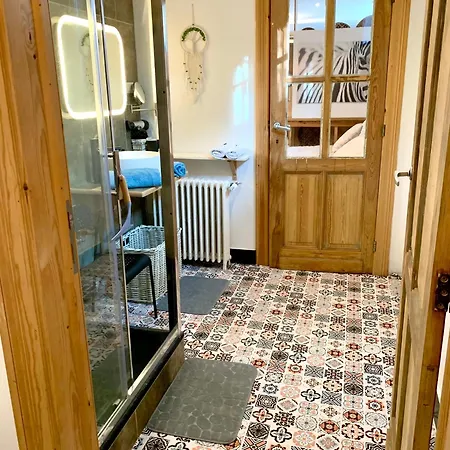 - Tour D'heloise - 10' De Bruxelles Apartment